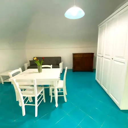 Callia Sweet Appartament - Near Corricella Port Apartment