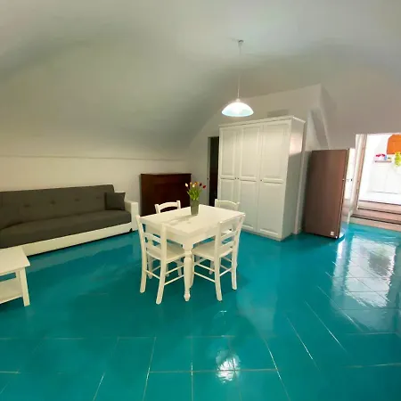 Apartment Callia Sweet Appartament - Near Corricella Port *